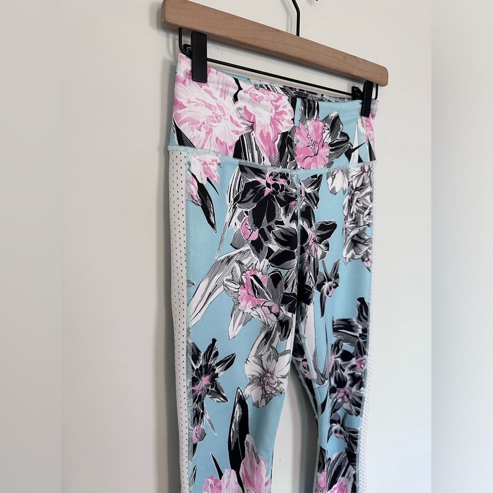 Nike One Women's Floral Training Tights - Picture 4 of 7